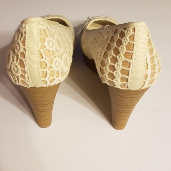 Peep toe wedge heels NWT - Picture 3 of 5